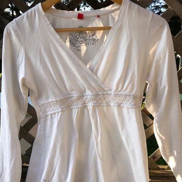 🤠White Flowy Blouse Top👅 - Picture 3 of 5